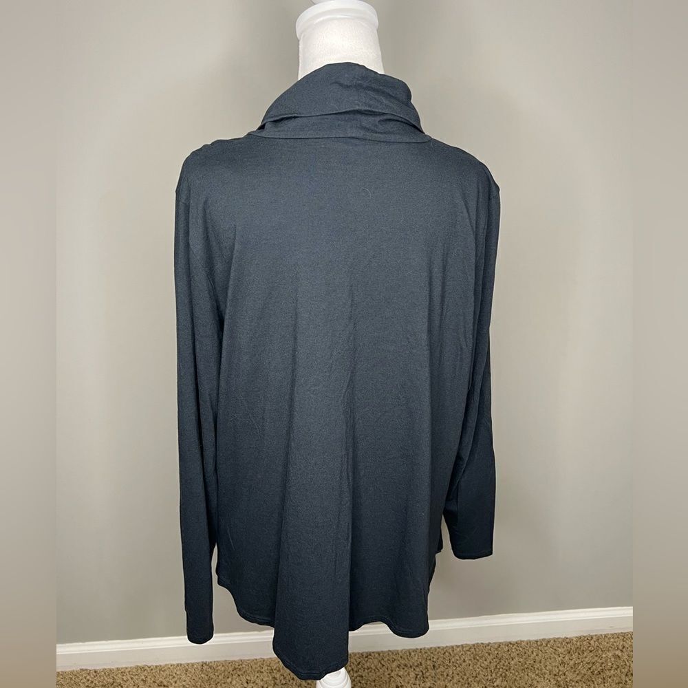 Soft surrounding top - Picture 2 of 5